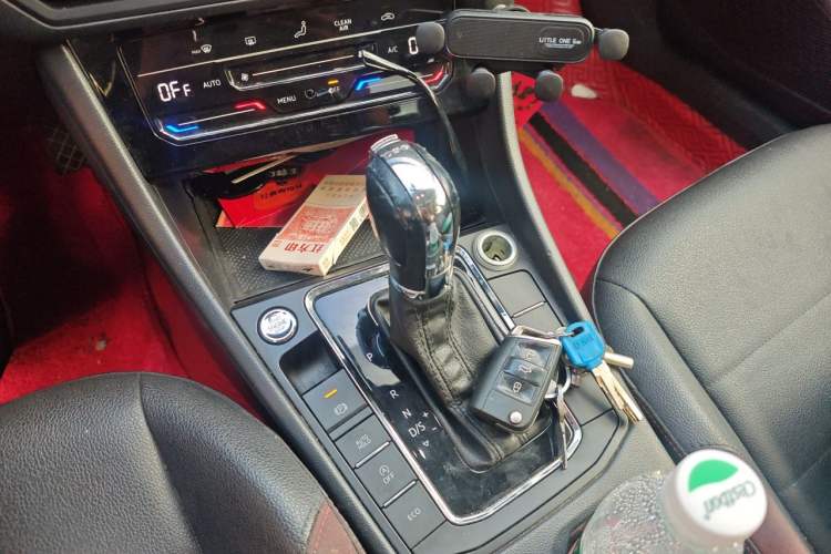 Used Volkswagen Bora 2021 280TSI DSG Elite Smart Connectivity Version Gear Lever