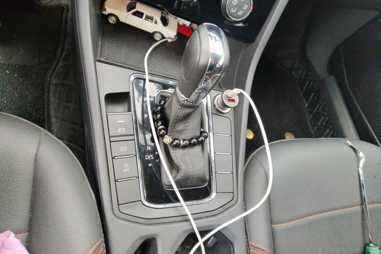 Used Volkswagen Bora 2021 1.5L Automatic 30th Anniversary Edition Gear Lever