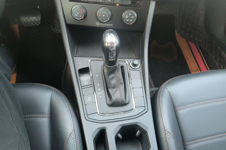 Used Volkswagen Bora 2021 1.5L Automatic Fashionable Smart Connectivity Version Gear Lever