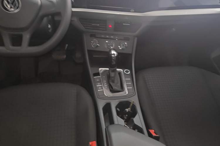 Used Volkswagen Bora 2021 1.5L Automatic Fashionable Smart Connectivity Version Gear Lever