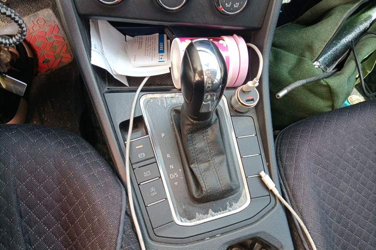 Used Volkswagen Bora 2021 1.5L Automatic Fashionable Smart Connectivity Version Gear Lever