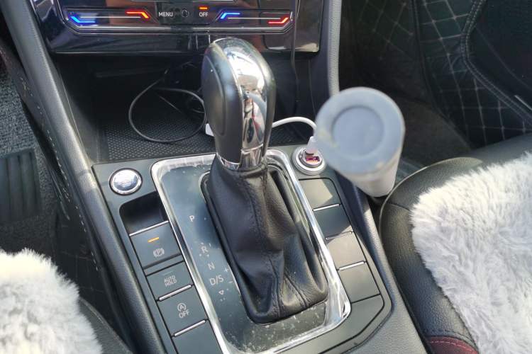 Used Volkswagen Bora 2021 1.5L Automatic Elite Smart Connect Edition Gear Lever