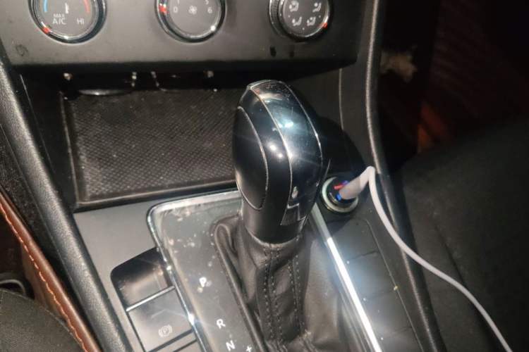 Used Volkswagen Bora 2021 1.5L Automatic Fashionable Smart Connectivity Version Gear Lever