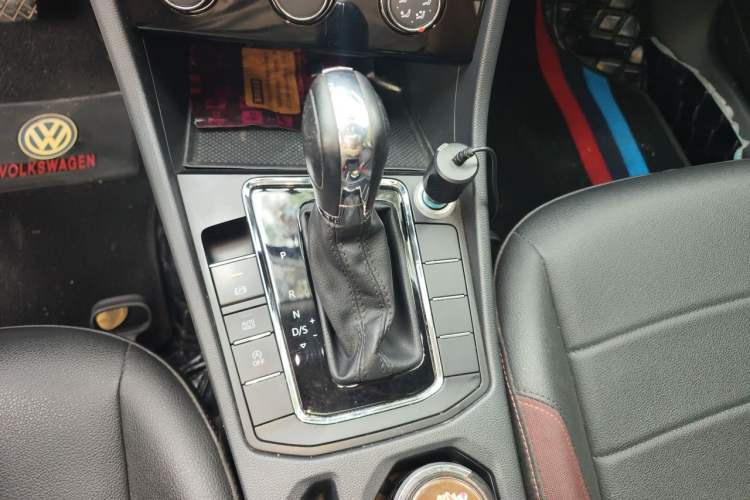 Used Volkswagen Bora 2021 1.5L Automatic Comfort Smart Connect Edition Gear Lever