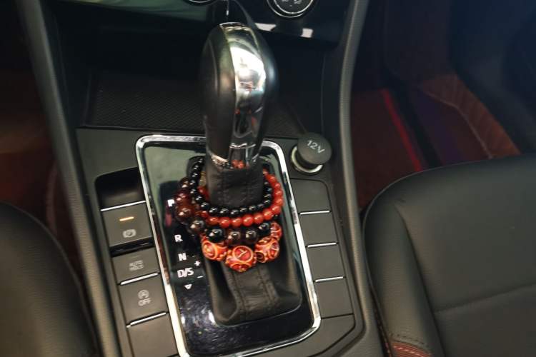 Used Volkswagen Bora 2021 200TSI DSG Comfort Connect Edition Gear Lever