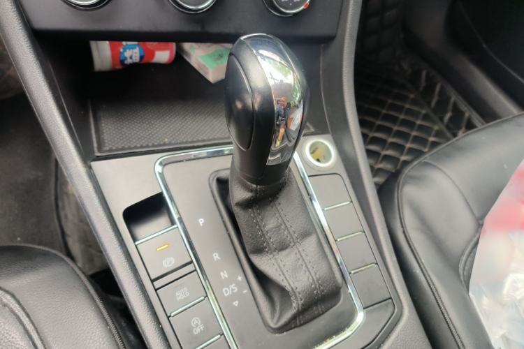 Used Volkswagen Bora 2021 1.5L Automatic Fashionable Smart Connectivity Version Gear Lever