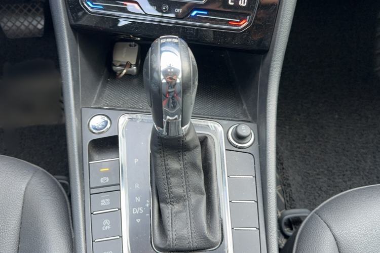 Used Volkswagen Bora 2021 280TSI DSG Elite Smart Connectivity Version Gear Lever