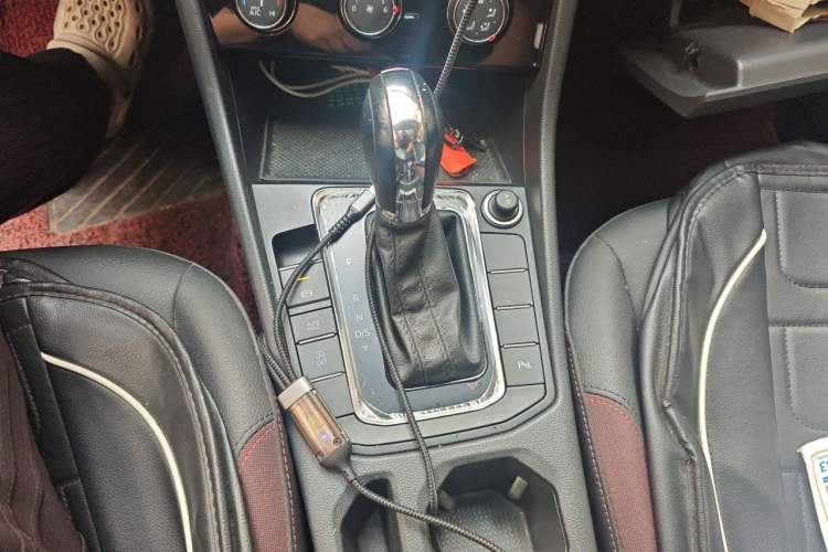 Used Volkswagen Bora 2021 1.5L Automatic 30th Anniversary Edition Gear Lever