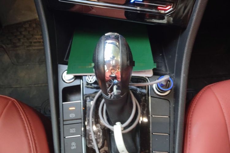 Used Volkswagen Bora 2021 1.5L Automatic Elite Smart Connect Edition Gear Lever