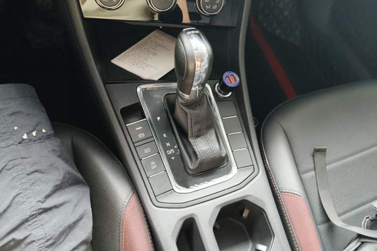 Used Volkswagen Bora 2021 200TSI DSG Comfort Connect Edition Gear Lever