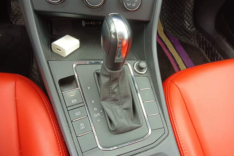 Used Volkswagen Bora 2021 1.5L Automatic Fashionable Smart Connectivity Version Gear Lever