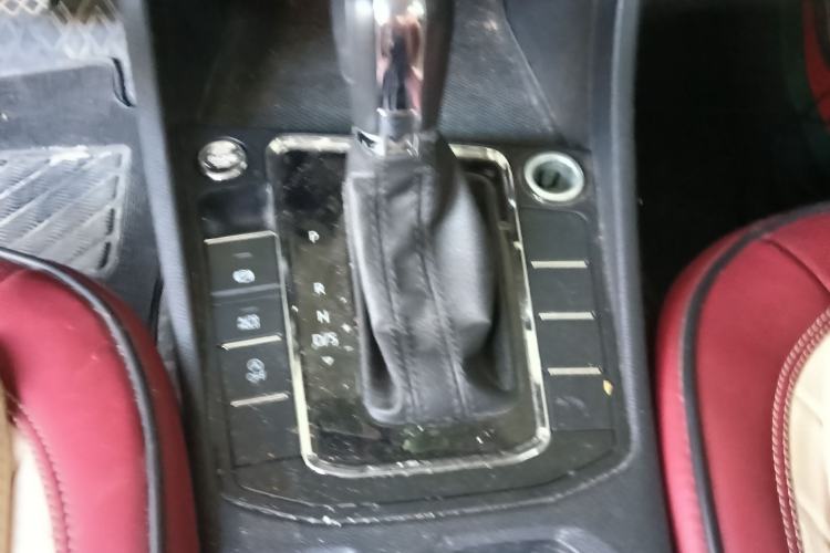 Used Volkswagen Bora 2021 1.5L Automatic Elite Smart Connect Edition Gear Lever