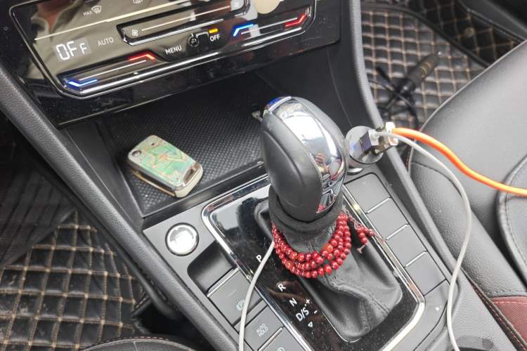 Used Volkswagen Bora 2021 1.5L Automatic Elite Smart Connect Edition Gear Lever