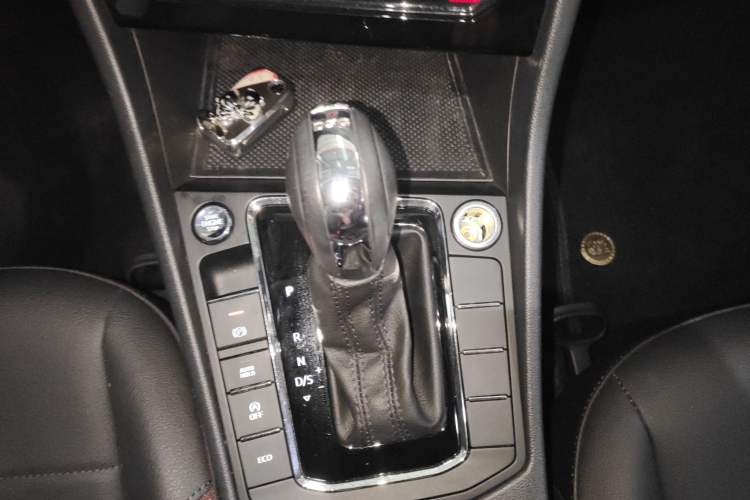 Used Volkswagen Bora 2021 280TSI DSG Elite Smart Connectivity Version Gear Lever