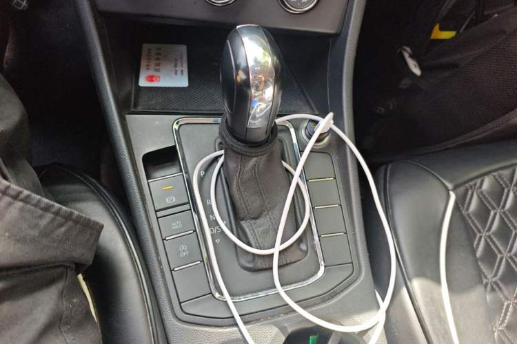 Used Volkswagen Bora 2021 1.5L Automatic Fashionable Smart Connectivity Version Gear Lever