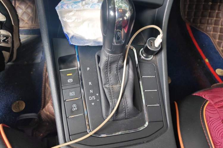 Used Volkswagen Bora 2021 1.5L Automatic Fashionable Smart Connectivity Version Gear Lever