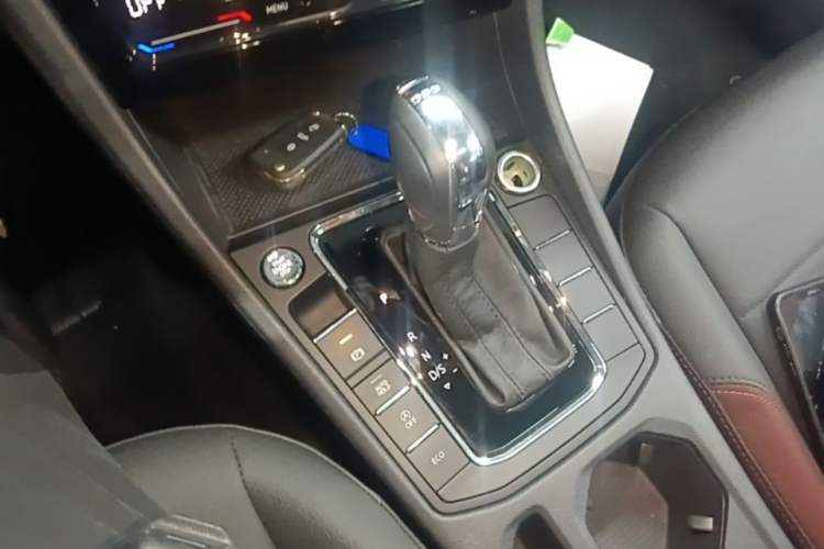 Used Volkswagen Bora 2021 280TSI DSG Elite Smart Connectivity Version Gear Lever