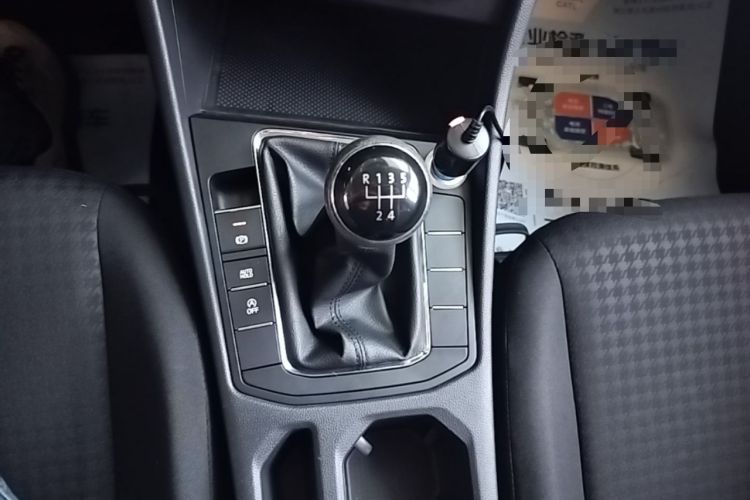 Used Volkswagen Bora 2021 1.5L Manual Fashion Smart Connect Edition Gear Lever