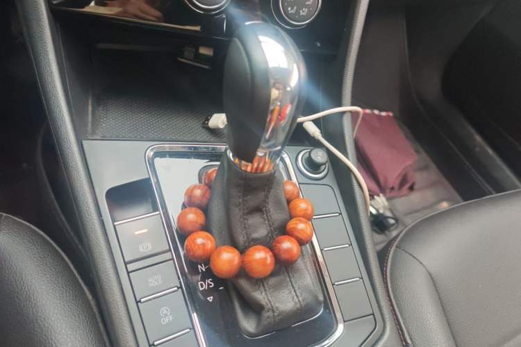 Used Volkswagen Bora 2021 1.5L Automatic Fashionable Smart Connectivity Version Gear Lever