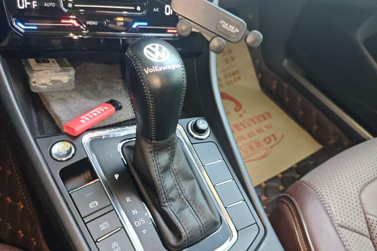 Used Volkswagen Bora 2021 1.5L Automatic Elite Smart Connect Edition Gear Lever