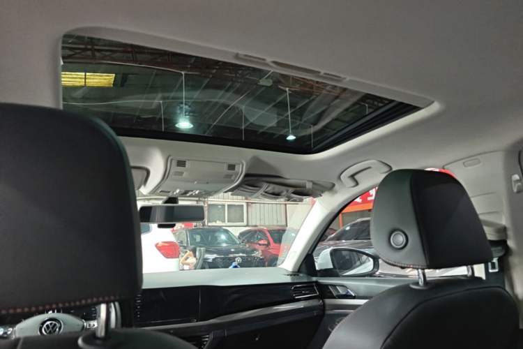 Used Volkswagen Bora 2021 1.5L Automatic Comfort Smart Connect Edition Headliner
