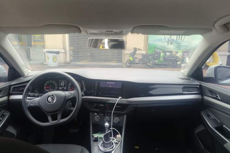 Used Volkswagen Bora 2021 1.5L Automatic Fashionable Smart Connectivity Version Headliner