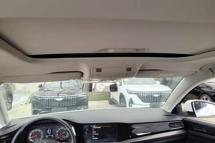 Used Volkswagen Bora 2021 1.5L Automatic Comfort Smart Connect Edition Headliner