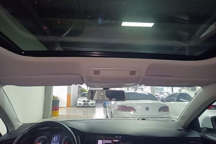 Used Volkswagen Bora 2021 1.5L Automatic Comfort Smart Connect Edition Headliner