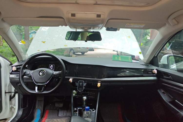 Used Volkswagen Bora 2021 1.5L Automatic Elite Smart Connect Edition Headliner