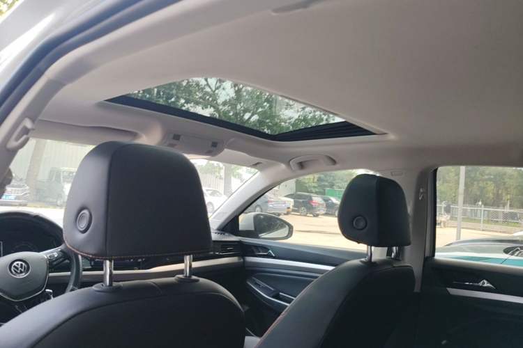Used Volkswagen Bora 2021 1.5L Automatic 30th Anniversary Edition Headliner