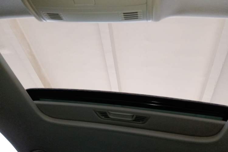 Used Volkswagen Bora 2021 1.5L Automatic Elite Smart Connect Edition Headliner
