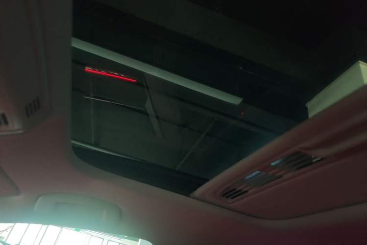 Used Volkswagen Bora 2021 1.5L Automatic Elite Smart Connect Edition Headliner