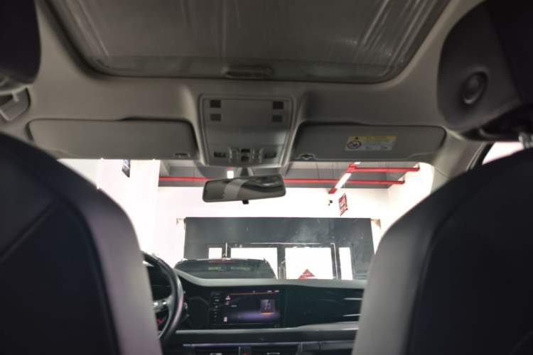 Used Volkswagen Bora 2021 1.5L Automatic Elite Smart Connect Edition Headliner