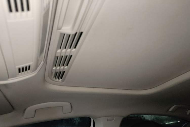 Used Volkswagen Bora 2021 1.5L Automatic Elite Smart Connect Edition Headliner