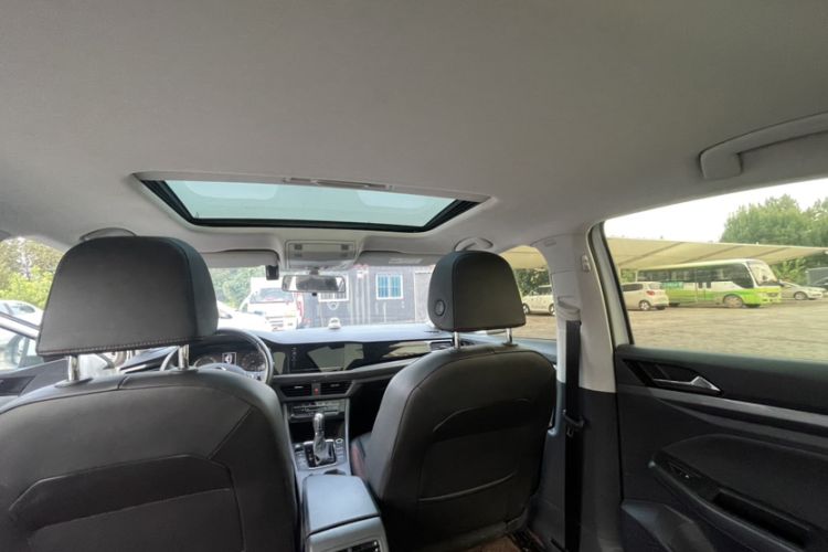 Used Volkswagen Bora 2021 1.5L Automatic Elite Smart Connect Edition Headliner