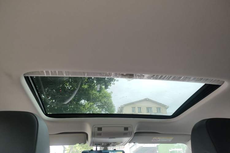 Used Volkswagen Bora 2021 1.5L Automatic Elite Smart Connect Edition Headliner