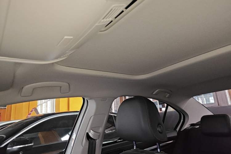 Used Volkswagen Bora 2021 1.5L Automatic Elite Smart Connect Edition Headliner