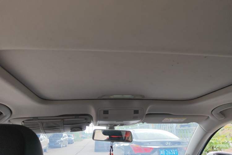 Used Volkswagen Bora 2021 1.5L Automatic Elite Smart Connect Edition Headliner
