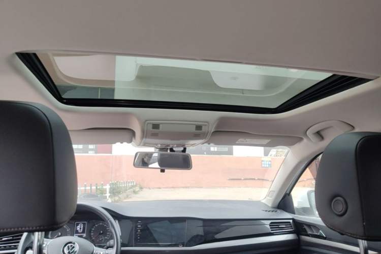 Used Volkswagen Bora 2021 1.5L Automatic Elite Smart Connect Edition Headliner