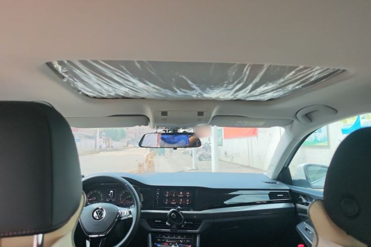 Used Volkswagen Bora 2021 1.5L Automatic Elite Smart Connect Edition Headliner
