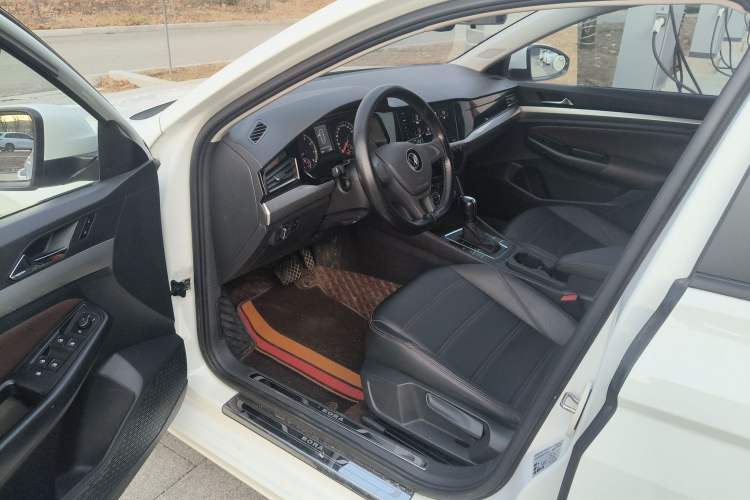 Used Volkswagen Bora 2021 1.5L Automatic Fashionable Smart Connectivity Version Interior 1
