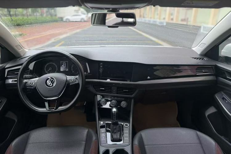 Used Volkswagen Bora 2021 1.5L Automatic Comfort Smart Connect Edition Interior 1