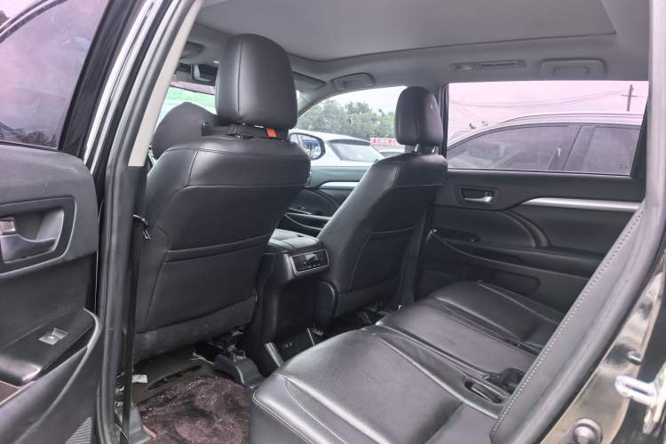 Used Volkswagen Bora 2021 1.5L Automatic Elite Smart Connect Edition Interior 2