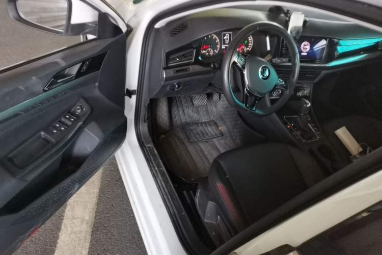 Used Volkswagen Bora 2021 1.5L Automatic Comfort Smart Connect Edition Interior 3