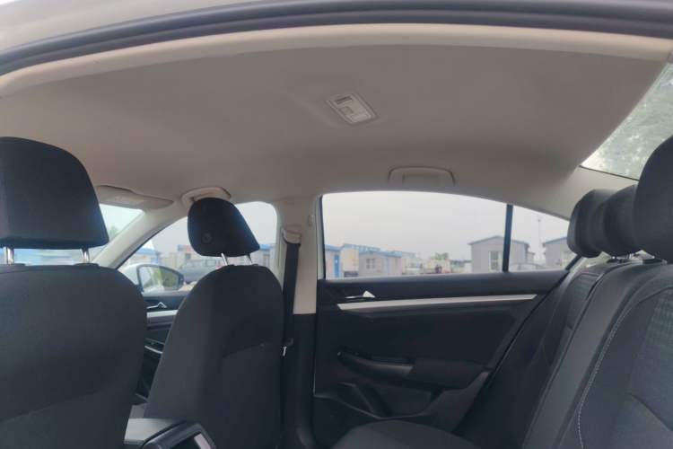 Used Volkswagen Bora 2021 1.5L Automatic Fashionable Smart Connectivity Version Interior 3