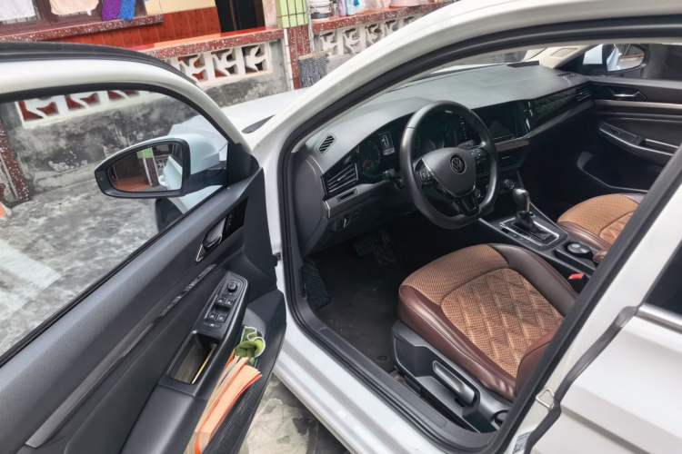 Used Volkswagen Bora 2021 1.5L Automatic Comfort Smart Connect Edition Interior 3
