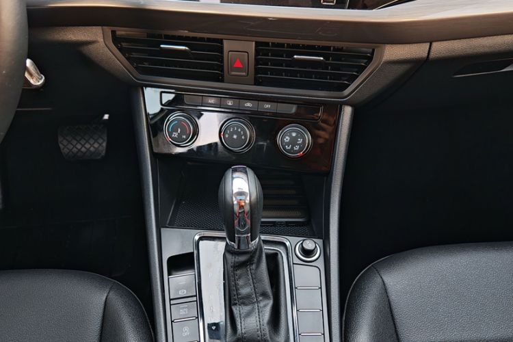Used Volkswagen Bora 2021 1.5L Automatic Comfort Smart Connect Edition Interior 3