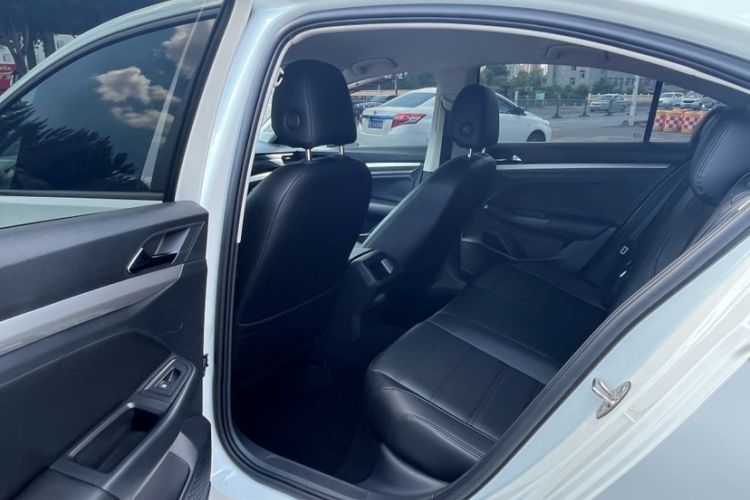 Used Volkswagen Bora 2021 1.5L Automatic Fashionable Smart Connectivity Version Interior 3