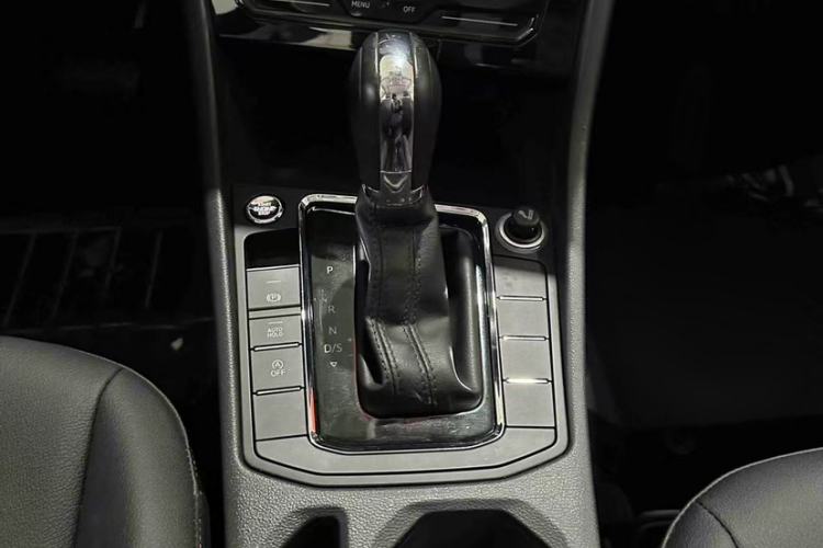 Used Volkswagen Bora 2021 1.5L Automatic Elite Smart Connect Edition Interior 3