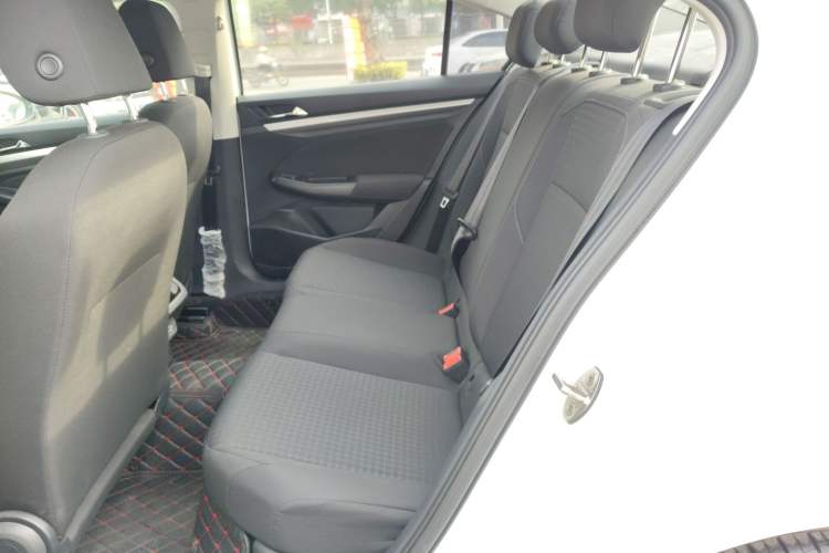 Used Volkswagen Bora 2021 1.5L Automatic Fashionable Smart Connectivity Version Interior 4